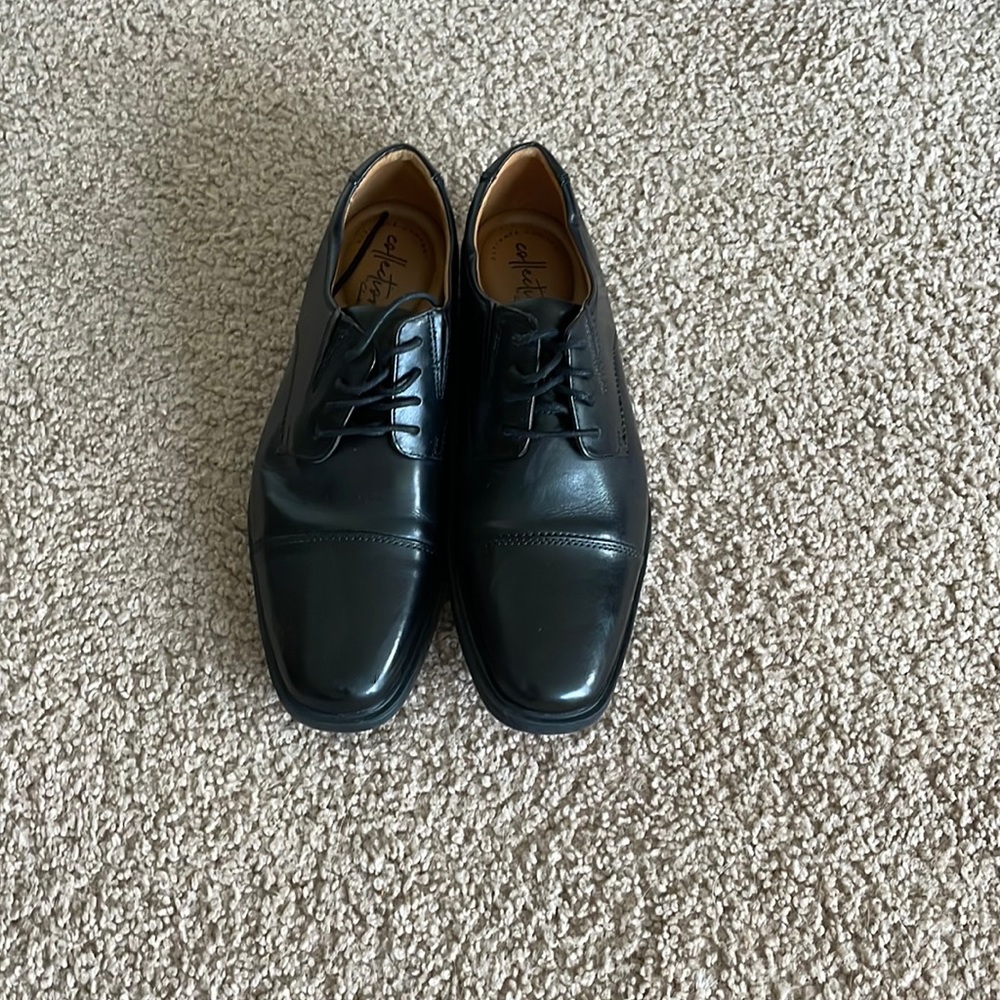 Mens dress shoes